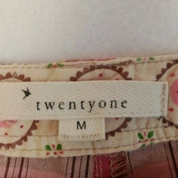 Womens Forever 21 Plaid Cuffed Shorts Size M Pink White Brown Summer Casual - Picture 3 of 8